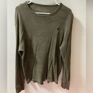 American Eagle ling sleeve